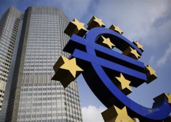Euro zone business boom roared on in August