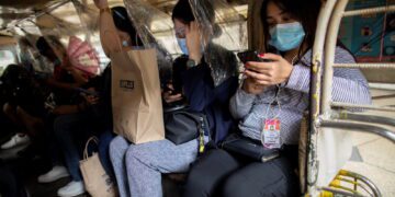 Philippines’ Duterte extends coronavirus curbs as cases hit new record high 1 - Egyptian Gazette Philippines’ Duterte extends coronavirus curbs as cases hit new record high