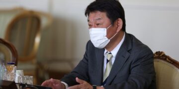 Japanese FM in Iran to discuss de-escalation