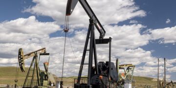 Oil heads for 6% weekly drop as Delta variant spreads 1 - Egyptian Gazette Oil heads for 6% weekly drop as Delta variant spreads
