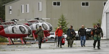 6 killed in Alaska sightseeing plane crash identified