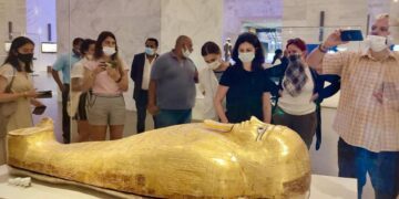 Russian team tours Fustat museum