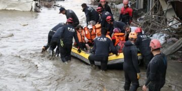 Turkey combats Black Sea floods