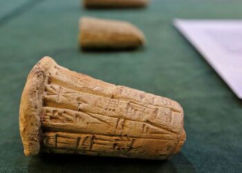 Iraq: US to return 17,000 ancient artifacts looted after invasion
