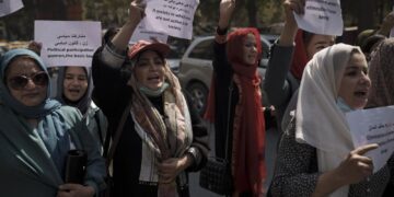 Taliban-run Kabul municipality to female workers: Stay home