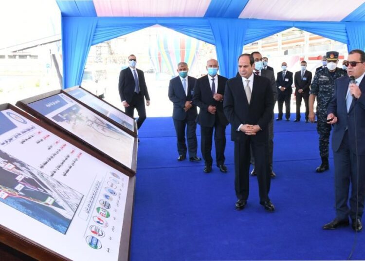 Sisi inspects oil development project in Alex. Port 1 - Egyptian Gazette
