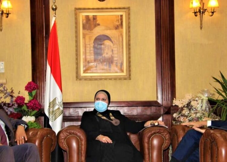 Trade and Industry Minister Nivine Gamea during her meeting Saturday with President of the International Islamic Trade Finance Corporation (ITFC) Hani Sonbol.