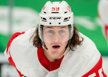 ‘We want to get back to life’: Most NHL players get vaccine