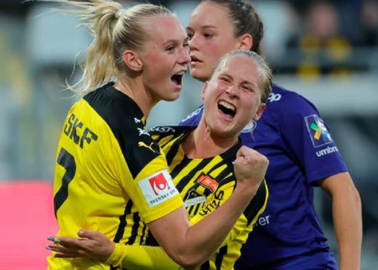 Hacken's Stina Blackstenius (L) celebrates scoring with teammate Filippa Curmark during the Women's Champions League match against Valerenga in Gothenburg, Sweden, on Sept. 8, 2021.