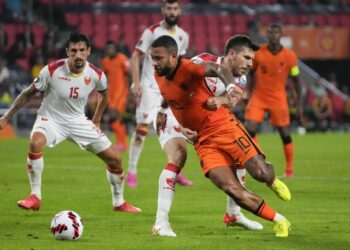 France draw again as Dutch roll in World Cup qualifying