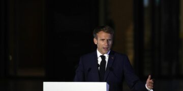France’s Macron to talk to Biden amid crisis over submarines 1 - Egyptian Gazette France’s Macron to talk to Biden amid crisis over submarines