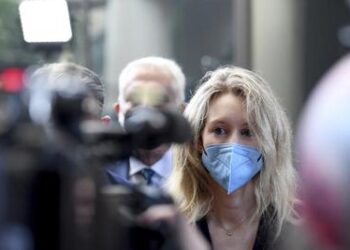 Fallen tech star Elizabeth Holmes prepares to go on trial