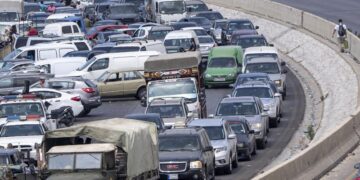 High-level Lebanese delegation arrives in Syria to talk fuel