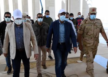 Egypt’s PM inspects central bus station project in new capital