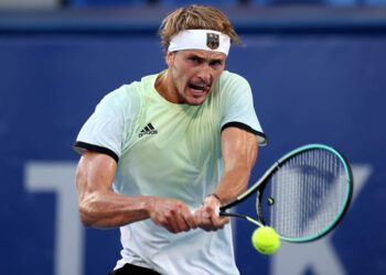 Djokovic, Zverev, Bencic reach US Open quarter-finals