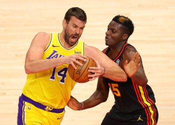 Lakers trade Marc Gasol to Grizzlies