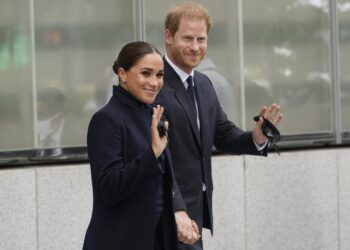 Harry, Meghan visit NYC sites, including Sept. 11 memorial
