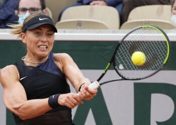 Badosa, Kontaveit reach Ostrava 2nd round