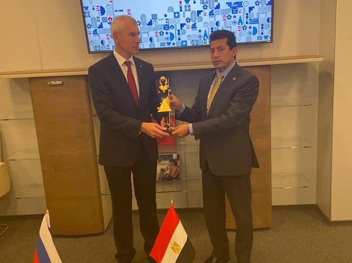 Egyptian Youths and Sports Minister Ashraf Sobhi with his Russian counterpart Oleg Matytsin.