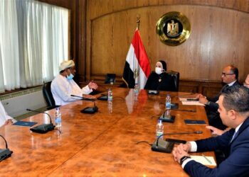Industry min. asserts keenness of boosting economic co-operation between Egypt, Oman