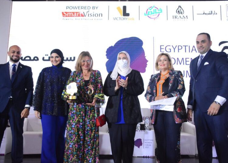 Kabbaj honors winners of "Wahda Gedida" initiative launched by Victory Link 1 - Egyptian Gazette
