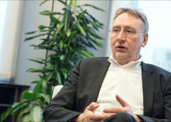 EU: Aussie trade deal delayed by French snub