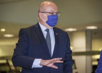 France says Australia-US submarine deal ‘huge mistake’