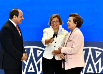 Sisi takes a photo with mother of UNDP representative