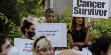 Lebanese cancer patients face frantic search for medication