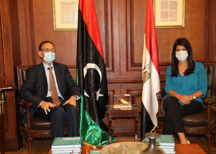 Minister of International Co-operation Rania el-Mashat, Libyan Minister of the Economy and Trade Mohamed al-Hwaij and Libyan Minister of State for Economic Development Salama al-Ghwail during their meeting.