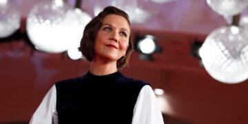 Maggie Gyllenhaal picks Ferrante novel for her directing debut