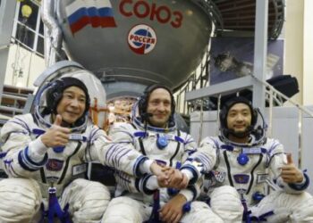 Japanese billionaire gets ready for December space mission