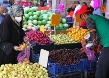 Don’t panic, food price hikes will be temporary