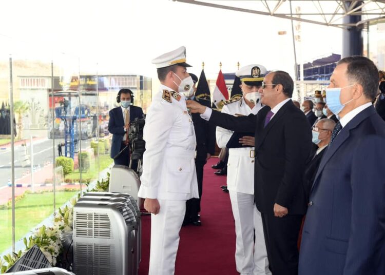 Sisi honors top Police Academy graduates 1 - Egyptian Gazette