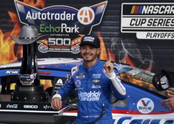 Larson secures spot in NASCAR’s playoffs