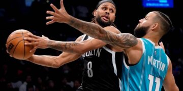 Lakers overcome Grizzlies 121-118