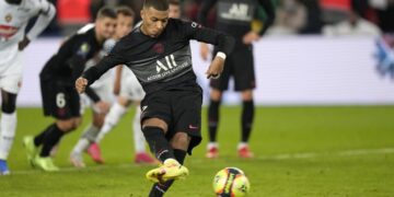 Mbappe ends PSG scoring drought in Angers win