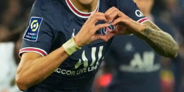 Di Maria shines, Messi injured as PSG beats Lille