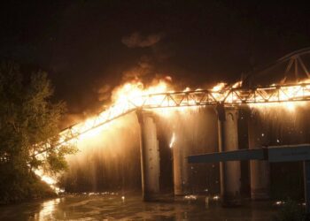 Blaze damages historic bridge spanning Tiber River in Rome