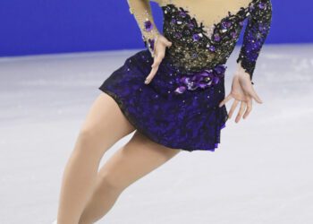 Japanese figure skaters claim Asia Open