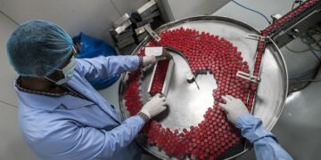 'Locally-made Sinovac/VACSERA vaccine safe, effective' 1 - Egyptian Gazette ‘Locally-made Sinovac/VACSERA vaccine safe, effective’