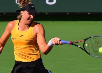 Medvedev wins, Pliskova upset at Indian Wells