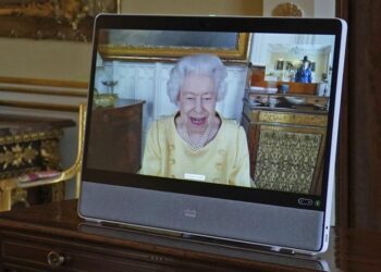 Queen Elizabeth II won’t attend climate conference in person