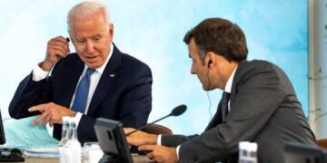 Biden, Macron discussed European defense, will meet in Rome 1 - Egyptian Gazette Biden, Macron discussed European defense, will meet in Rome