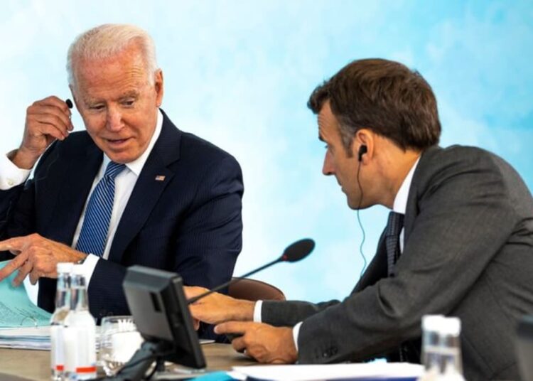 Biden, Macron discussed European defense, will meet in Rome 1 - Egyptian Gazette US President Joe Biden and French President Emmanuel Macron discussed security cooperation in Africa, Europe and the Indo-Pacific.