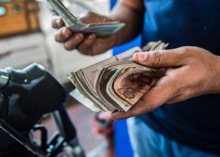 Egypt's economy is expecting double impacts due to the rising oil prices.