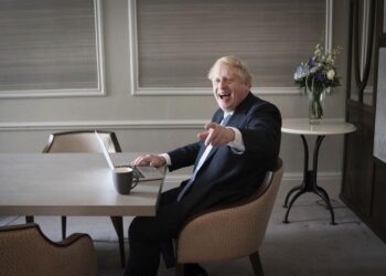 Boris Johnson hailed by his party despite UK’s economic woes