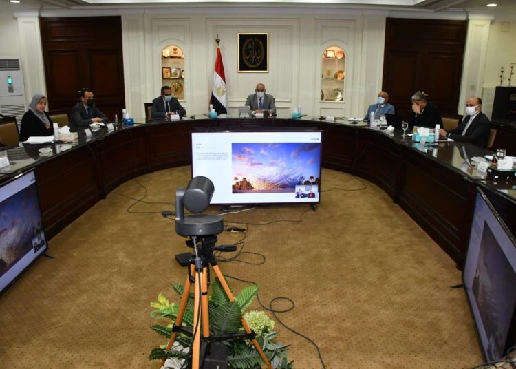 Capital Park project should be operated at highest level: Housing min. 1 - Egyptian Gazette Housing Minister Assem el-Gazzar during a meeting to review proposals on operating and managing the Cairo Capital Central Park (Capital Park) project.