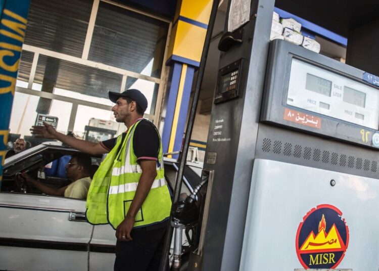 Egyptian Ministry of Petroleum set the price of 92 octane gasoline at LE 8.25 per liter and 95 octane gasoline at LE 9.25 per liter.