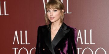 Taylor Swift fans revel in `All Too Well´ film lyrics, clues